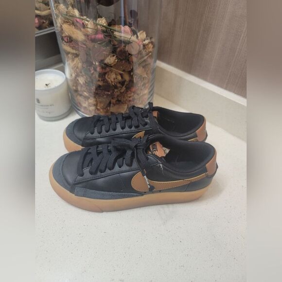 Nike Blazer Platform Women's Sneakers size 7 - Picture 3 of 11